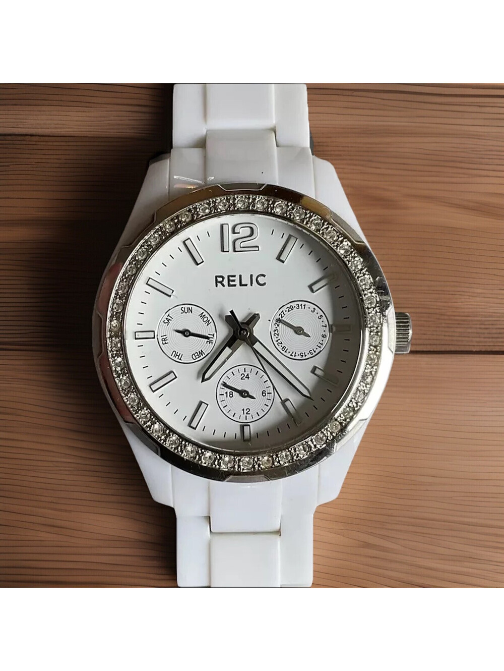 Relic Womens Crystal Accent Bezel Watch ZR15551 38mm White Resin Case & Band A15